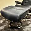 Afbeeldingen van Stressless View relaxfauteuil met poef