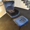 Afbeeldingen van Freifrau Leya Wingback relaxfauteuil met poef