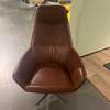 bert plantagie Zyba fauteuil met poef - Details