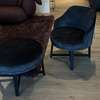 Passe Partout Lima Lamos fauteuil met hocker - Showroom