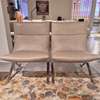 Afbeeldingen van EYYE Juno fauteuil (set van 2)