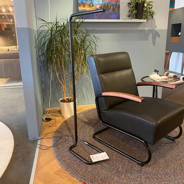Afbeeldingen van Thonet lum zwart staande lamp