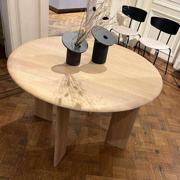 Afbeeldingen van Ferm Living Bevel eettafel - Ø117