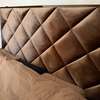 Afbeeldingen van Private Label Valentino boxspring 200x210 met nachtkastjes en poef
