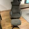 Conform Globe relaxfauteuil met hocker - Showroom