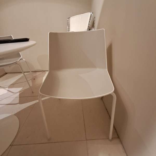 MDF Italia Aiku eetkamerstoel - Showroom