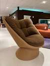 Afbeeldingen van Montis Fabian fauteuil met poef