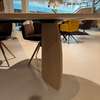 Mobitec Dolmen eettafel - 300x120 - Zijaanzicht links