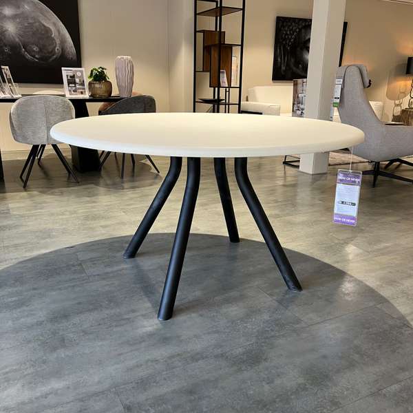 XOOON Lund eettafel - Ø140 - Showroom