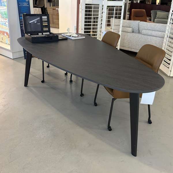 Leolux Bondi eettafel - 230x120 - Showroom