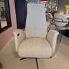 De Toekomst Riva 1017 N relaxfauteuil - Zijaanzicht rechts