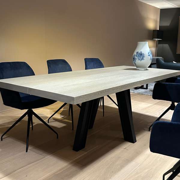 Table Manners Leermakers eettafel - 240x100 - Showroom