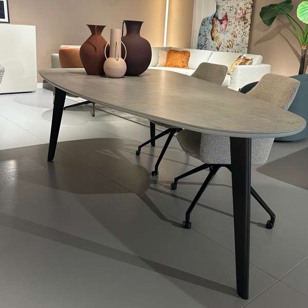 Leolux Bondi eettafel - 230x120 - Showroom