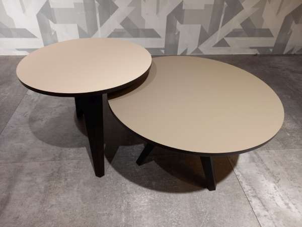 Odesi Belly Duo bijzettafel - Materiaal