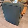 Gelderland 6401 F2A Woody fauteuil - Achter aanzicht