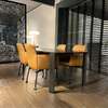 Leolux Tico eettafel - 200x100 met Gyon eetkamerstoel (set van 4) - Materiaal