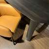 Leolux Tico eettafel - 200x100 met Gyon eetkamerstoel (set van 4) - Materiaal