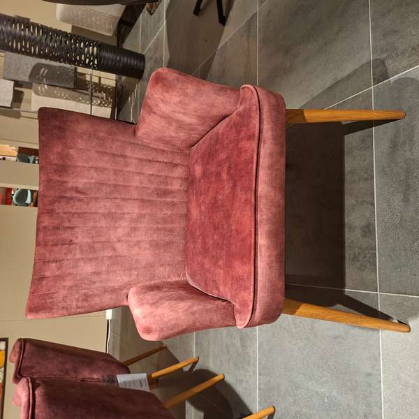 Nouvion Dolly eetbank met Julie eetkamerstoel (set van 3)  - Showroom