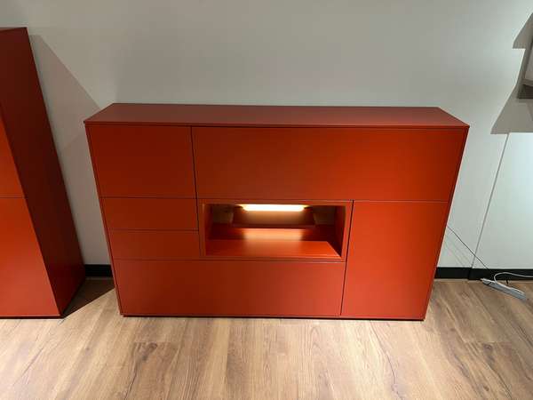 IRO SE 4001 dressoir - Materiaal