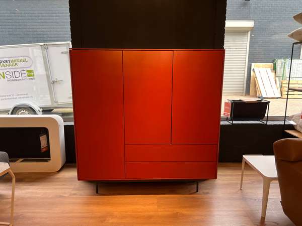 IRO DH 2107 wandkast - Materiaal