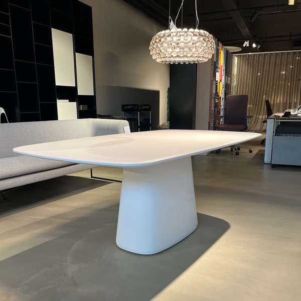 COR Conic eettafel - 190x107 - Showroom