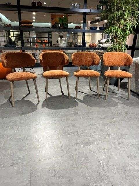 Mobitec Toro Rost eetkamerstoel (set van 4) - Materiaal