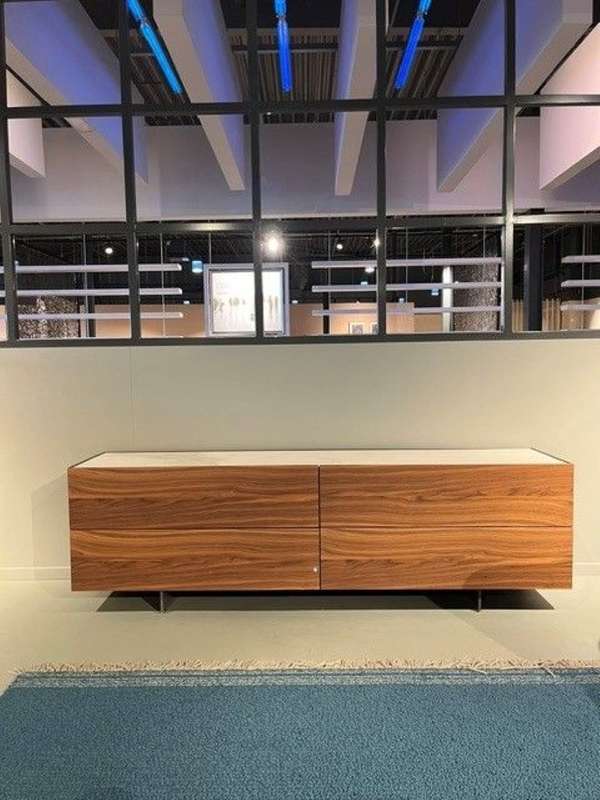 Rolf Benz B200-H50 dressoir - Materiaal