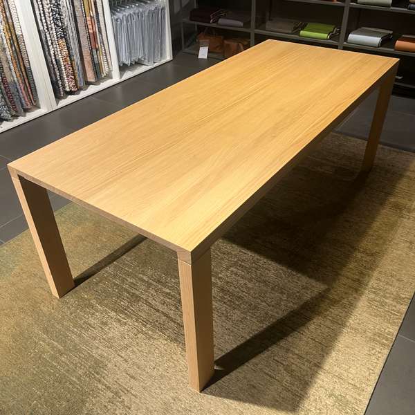 Arco Essenza eettafel - 210x90 - Showroom