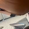 Leolux Caruzzo Plus fauteuil met Fine poef - Details