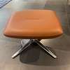 Leolux Caruzzo Plus fauteuil met Fine poef - Details