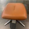 Leolux Caruzzo Plus fauteuil met Fine poef - Details