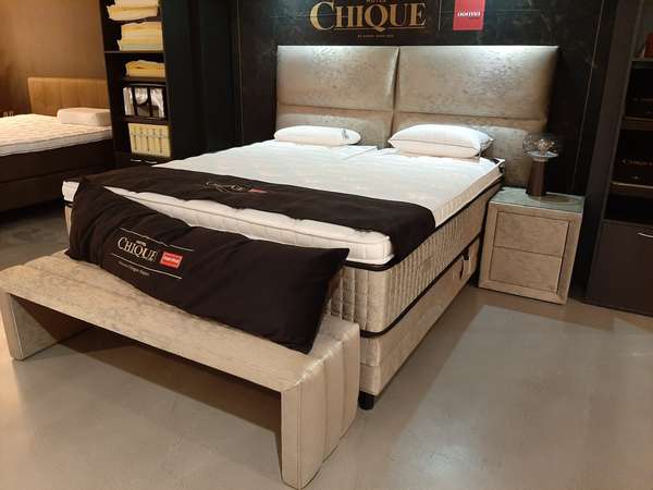 Norma Vanquish boxspring - 180x210 verstelbaar met nachtkastje (set van 2) - Materiaal