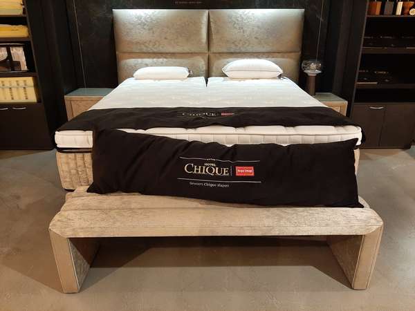 Norma Mirage boxspring - 180x210 met nachtkastje (set van 2) - Materiaal