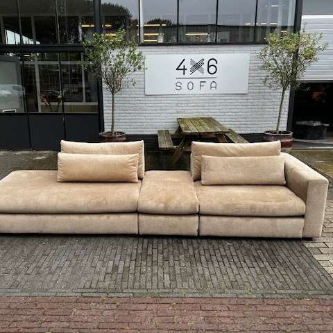 4x6sofa X2 4-zitsbank met hocker - Showroom