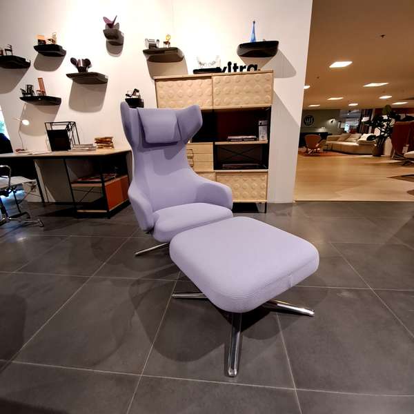 Vitra Grand Repos fauteuil met ottoman - Showroom