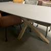 RT Design Betao eettafel - 260x120 - Zijaanzicht rechts