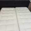 Eastborn Moss boxspring - 180x210 - Zijaanzicht links