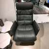 KFF E-Lounge fauteuil model Arva - Showroom