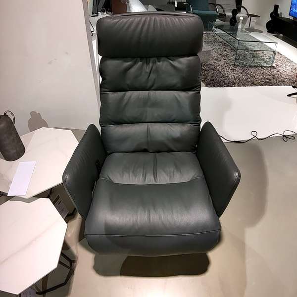 KFF E-Lounge fauteuil model Arva - Showroom