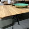 RT Design Orly eettafel - 140x140 - Zijaanzicht rechts