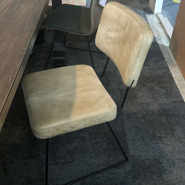 HE Design Brentino eetkamerstoel - Showroom