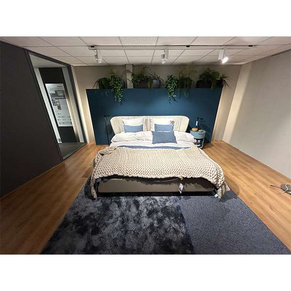Rolf Benz Sono bed - 180x210 - Showroom