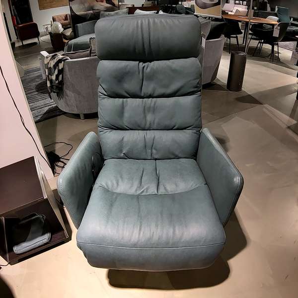 KFF E-Lounge fauteuil model Arva - Showroom