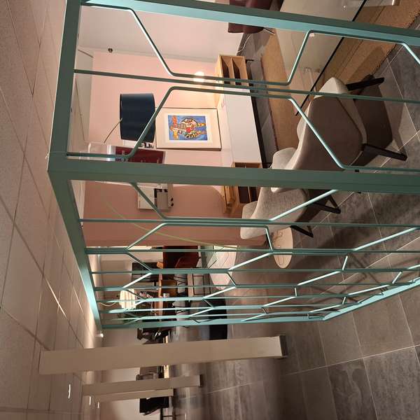 Artifort Wire room divider - Showroom
