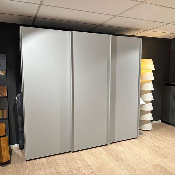 Nolte Mabelia kledingkast  - Showroom