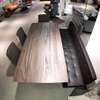 Rolf Benz Linear eettafel - 220x98 (set van 3 eetkamerstoelen en eetbank)  - Zijaanzicht links