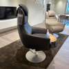 FSM FM-135/111 Stand-Up fauteuil met nekkussen - Details