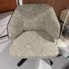Montis Back me Up lounge fauteuil - Zijaanzicht links