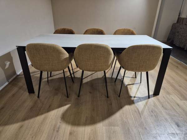 Montel Seven eettafel - 200x90 met Nora eetkamerstoel (set van 6)