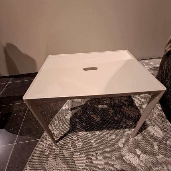 B&B Italia Mirto bijzettafel - Showroom